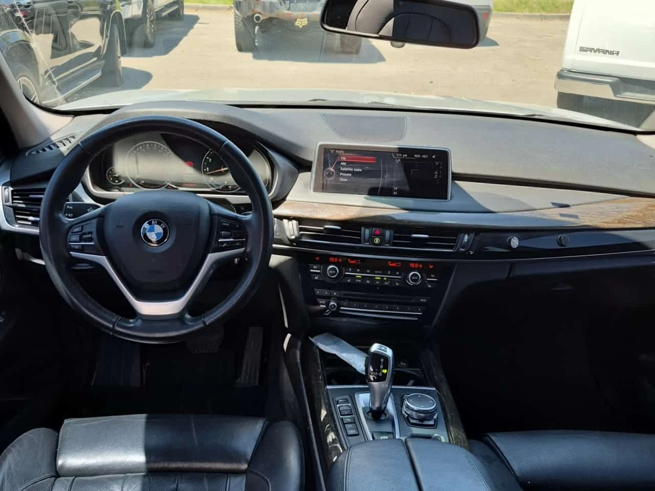 BMW X5 XDRIVE35I/ПАНО/2 КЛЮЧА/ПАМЕТ/CARFAX/ФИНАНСИРАНЕ , снимка 10 - Автомобили и джипове - 54769442