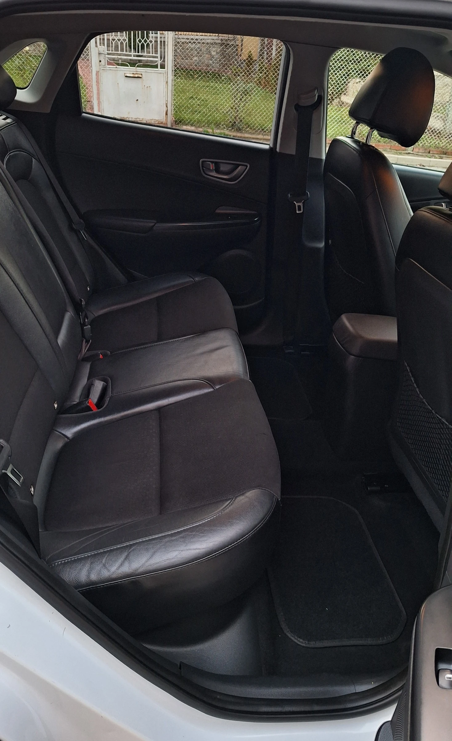 Hyundai Kona 64kWh 204�� ��� ��������� | Mobile.bg � ����������� 12