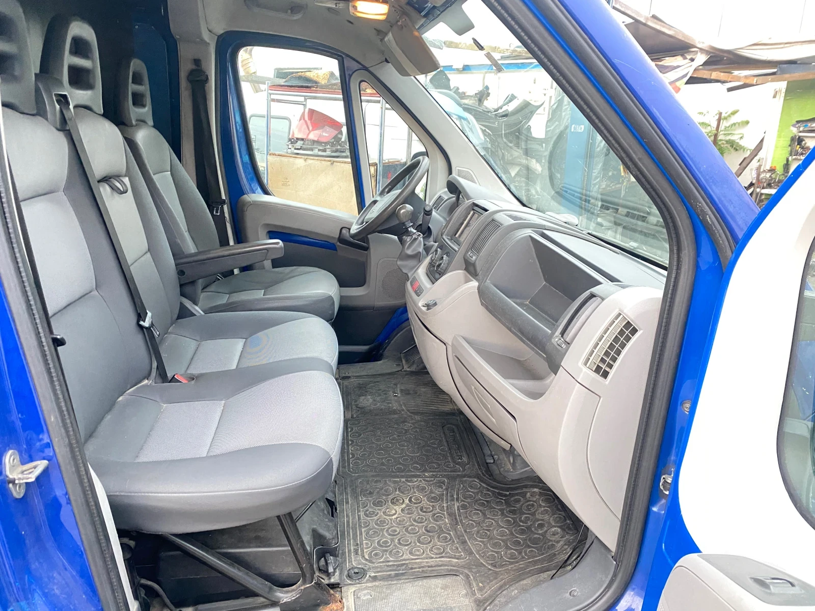 Citroen Jumper 2.2 120к.с 6ск - изображение 9