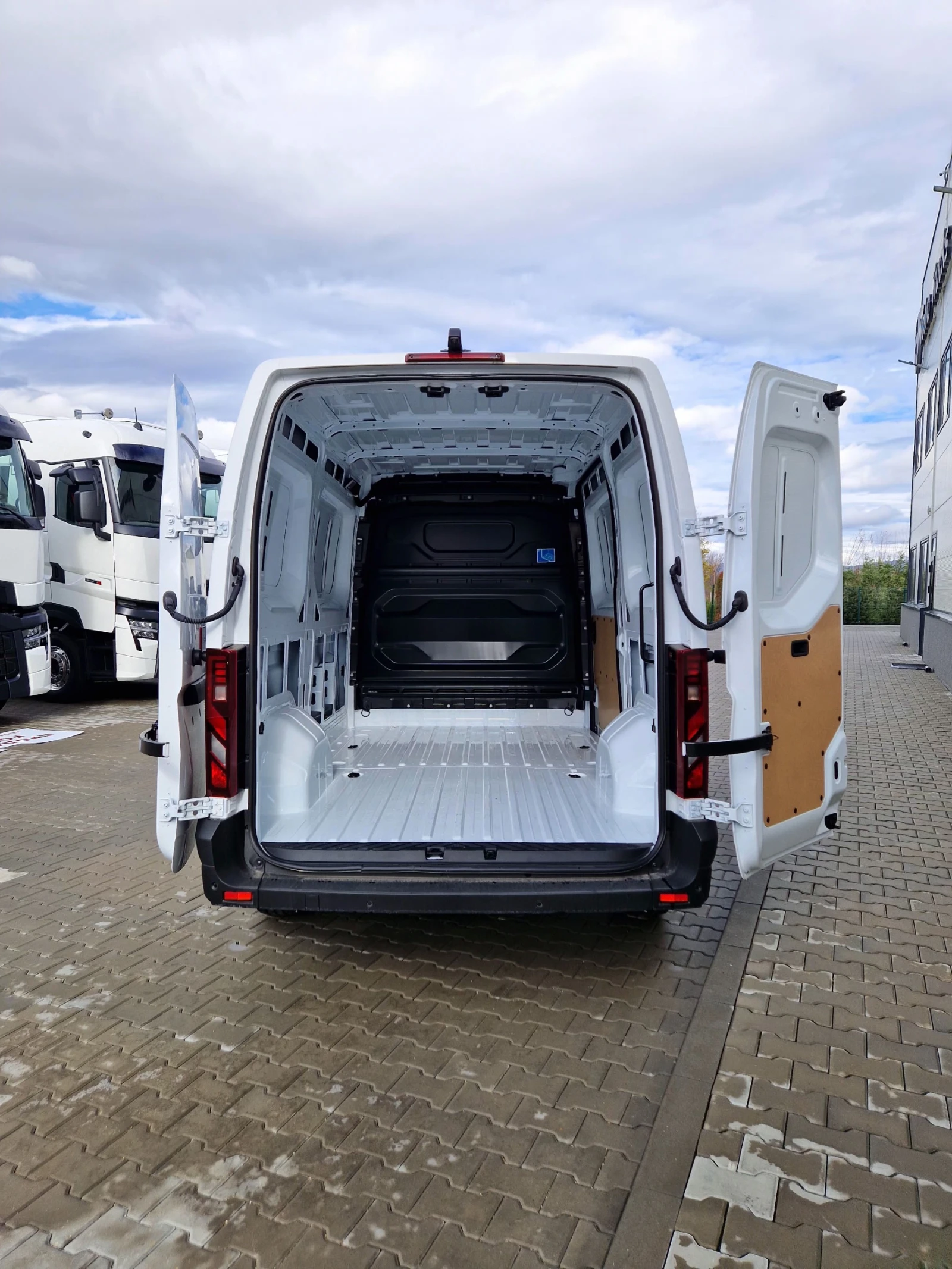 Renault Master RED EDITION * 4 .   *  | Mobile.bg   7