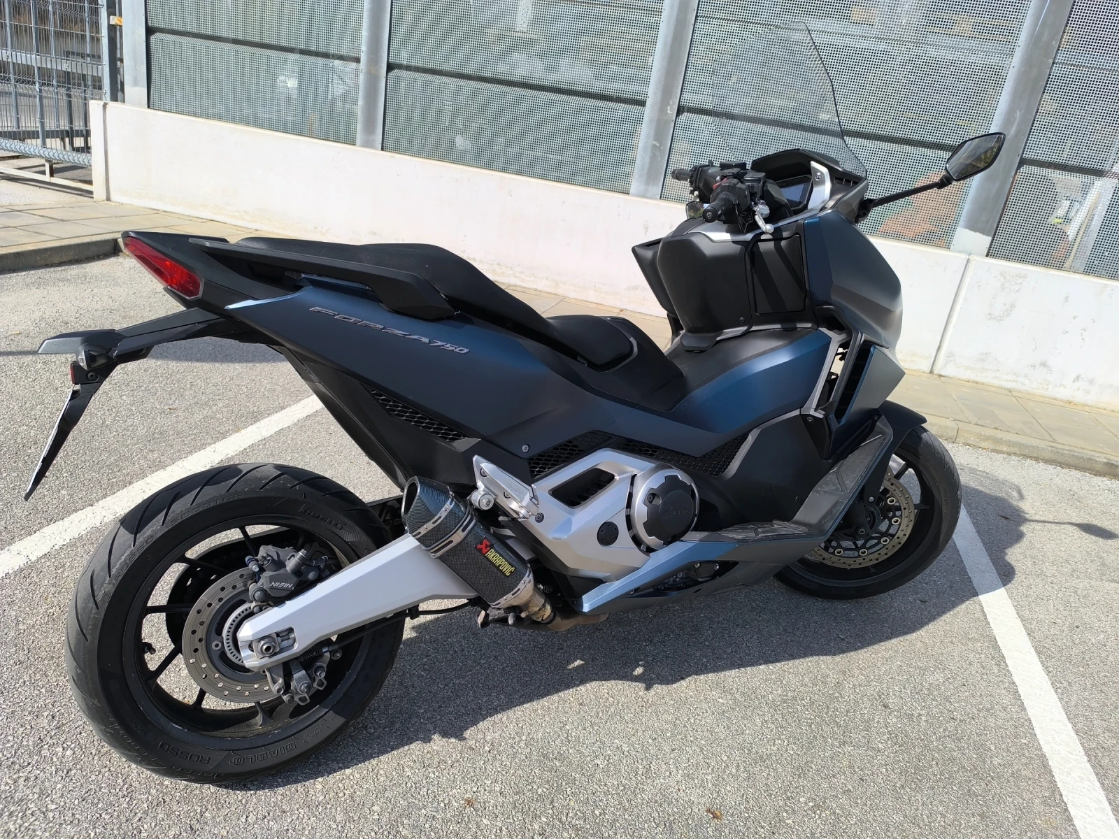Honda Forza Blue Jeans 