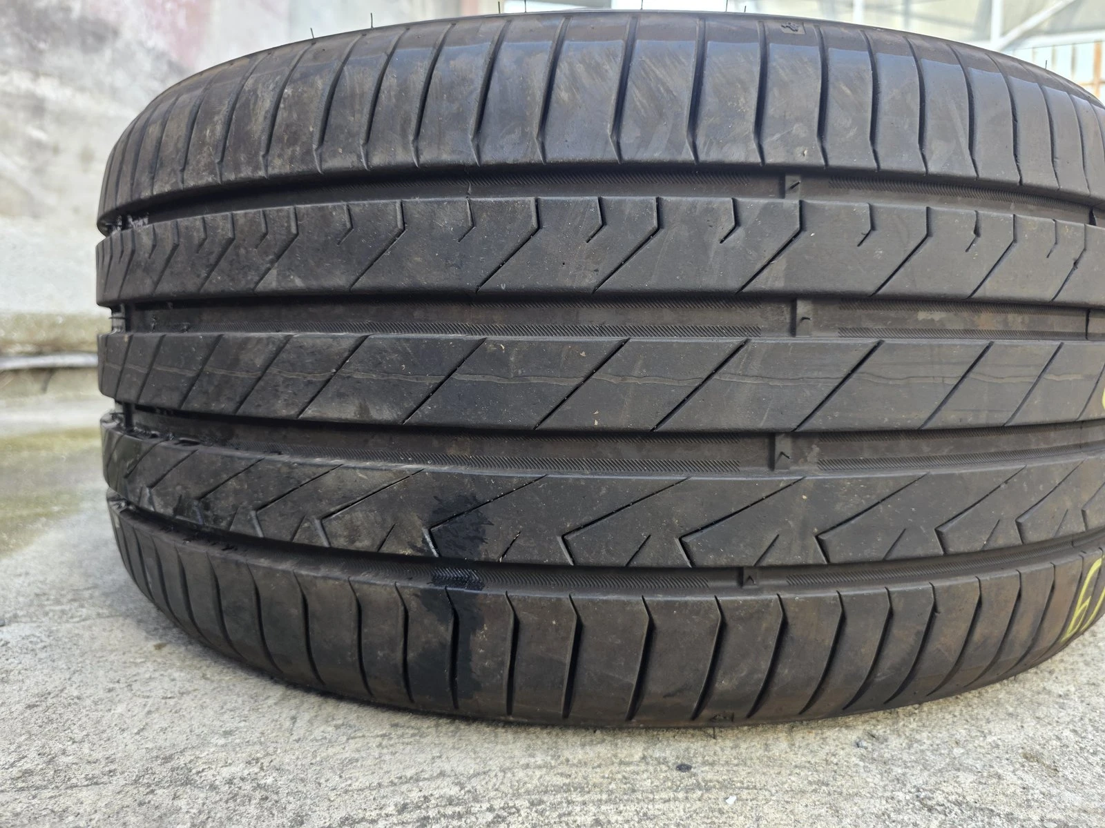 Гуми Летни 255/35R19