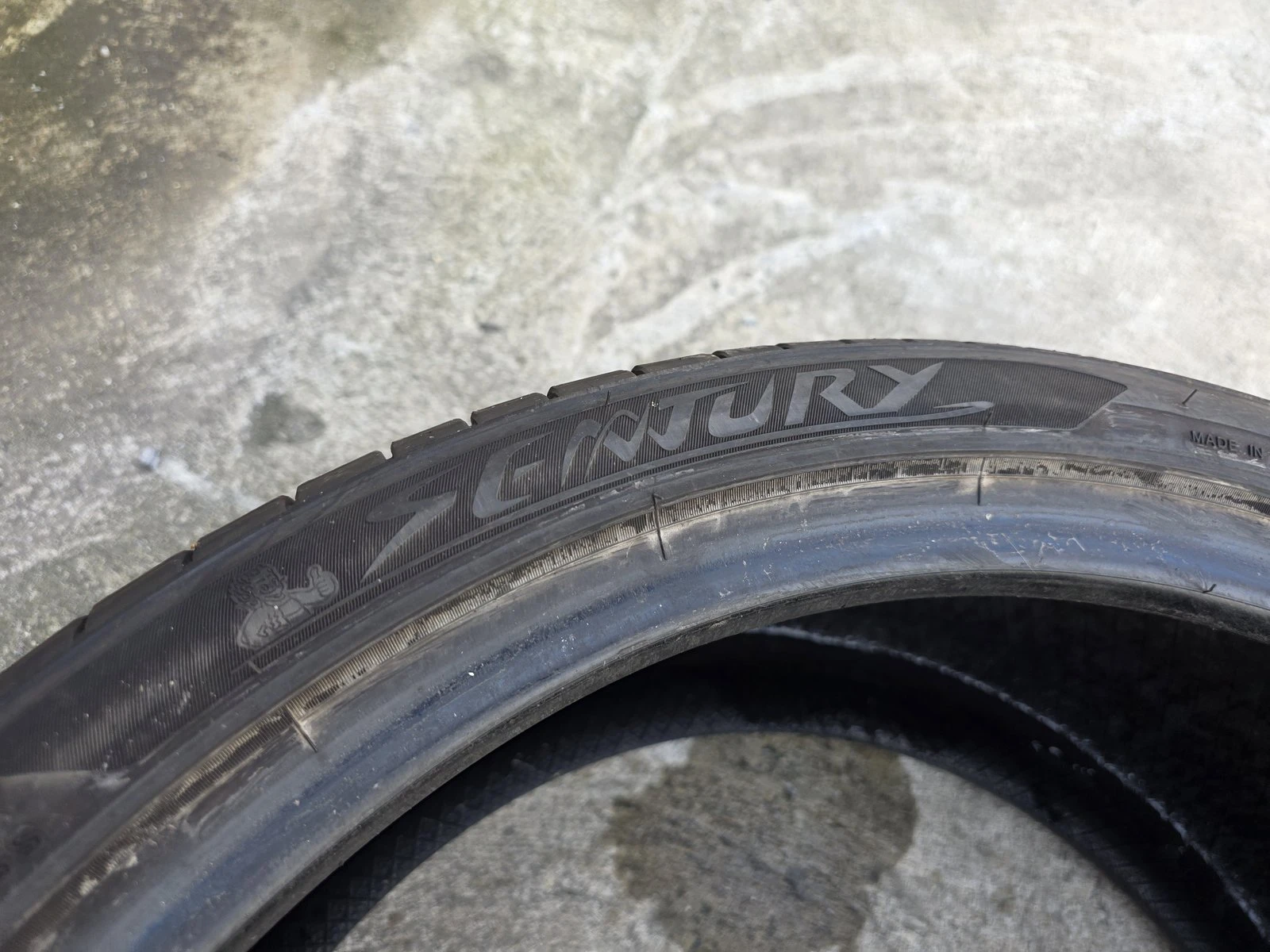 Гуми Летни 255/35R19, снимка 6 - Гуми и джанти - 56730653