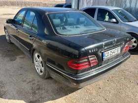 Mercedes-Benz E 220, снимка 3