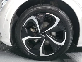 Kia EV6 Long Range 4WD GT Line - САМО 30% АВАНС, снимка 5