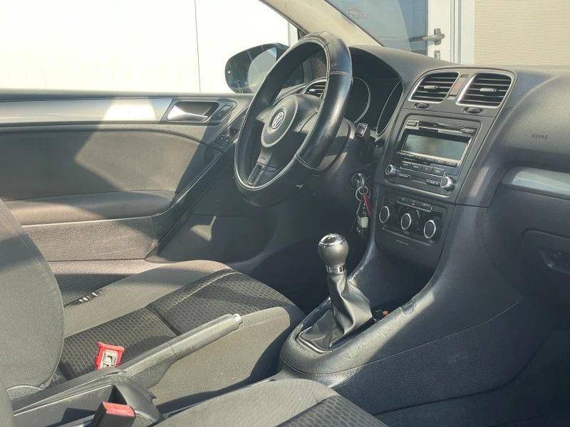 VW Golf, снимка 13 - Автомобили и джипове - 46507904