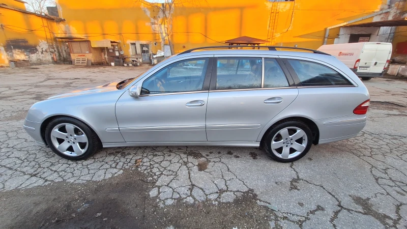 Mercedes-Benz E 320 Avangarde / 7 местен/ Harman Kardon, снимка 7 - Автомобили и джипове - 48879896