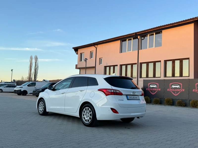 Hyundai I30 1.6CRDI TOP, снимка 3 - Автомобили и джипове - 49442039