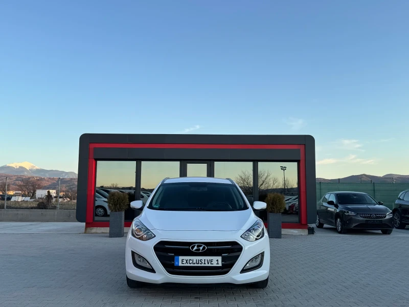 Hyundai I30 1.6CRDI TOP, снимка 8 - Автомобили и джипове - 49442039