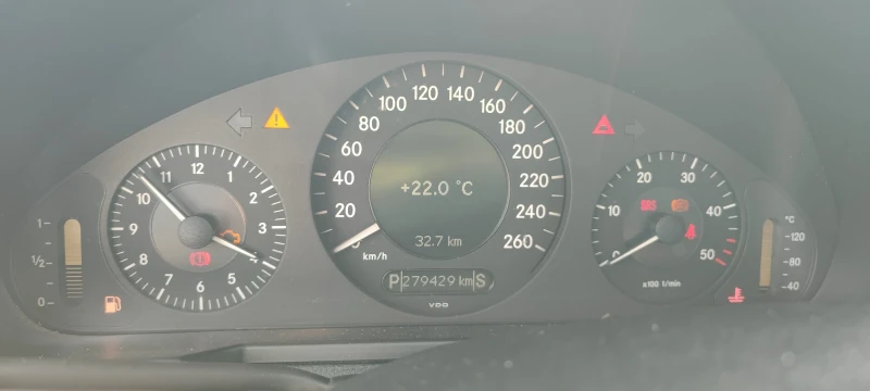 Mercedes-Benz E 200 211.007, снимка 9 - Автомобили и джипове - 52299555