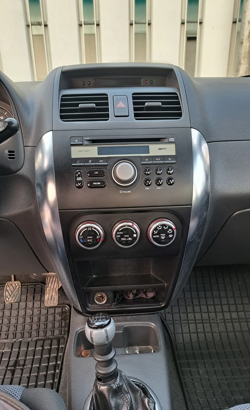 Fiat Sedici 1.9 Multijet 120 к.с. 4x4, снимка 10 - Автомобили и джипове - 53582855