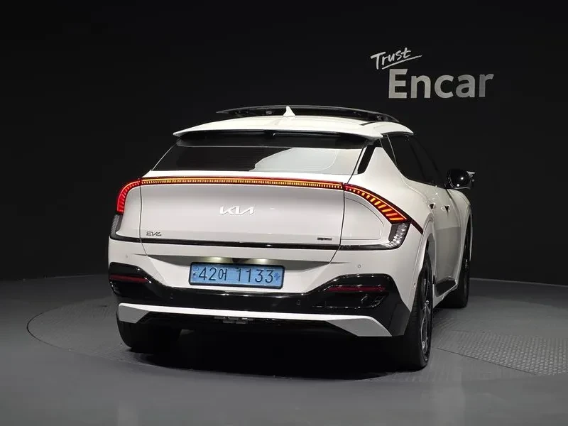 Kia EV6 Long Range 4WD GT Line - САМО 30% АВАНС, снимка 4 - Автомобили и джипове - 56288099