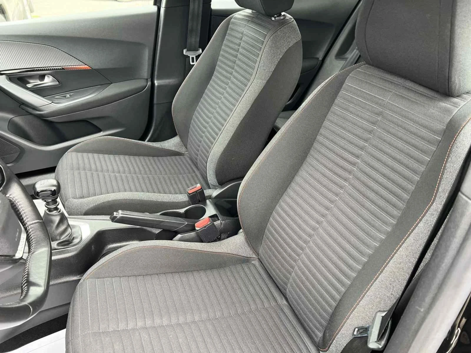 Peugeot 2008 1.5 BLUE HDI  | Mobile.bg — изображение 14