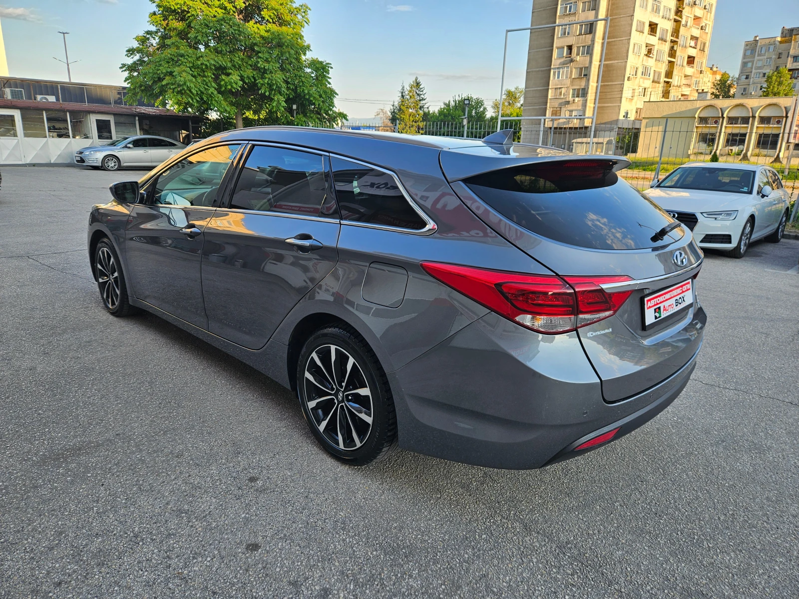 Hyundai I40 1.7d AT (141hp) Navi-Xenon-Koja - изображение 3