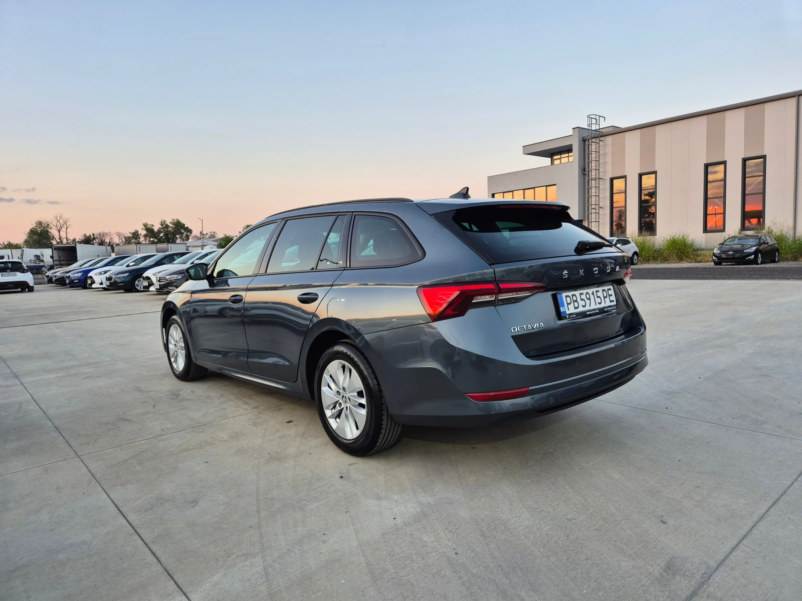 Skoda Octavia 2.0TDI M/T 150 - изображение 3