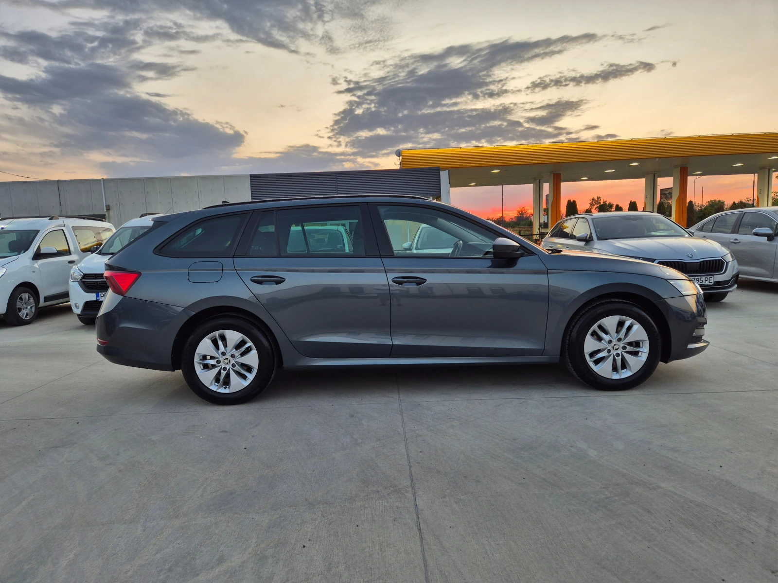 Skoda Octavia 2.0TDI M/T 150 - изображение 6