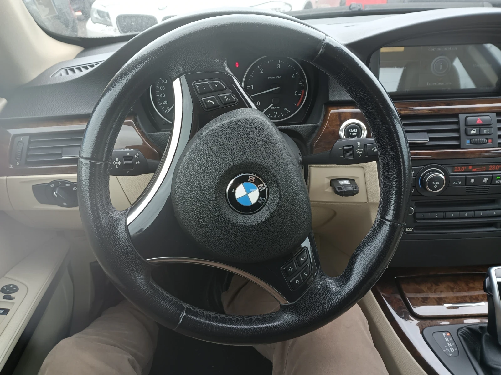 BMW 330  - изображение 6