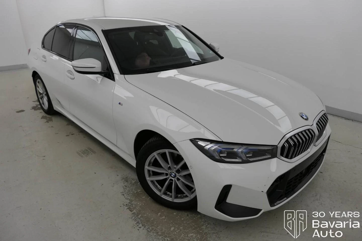 BMW 320 d xDrive M Sport Paket - изображение 4