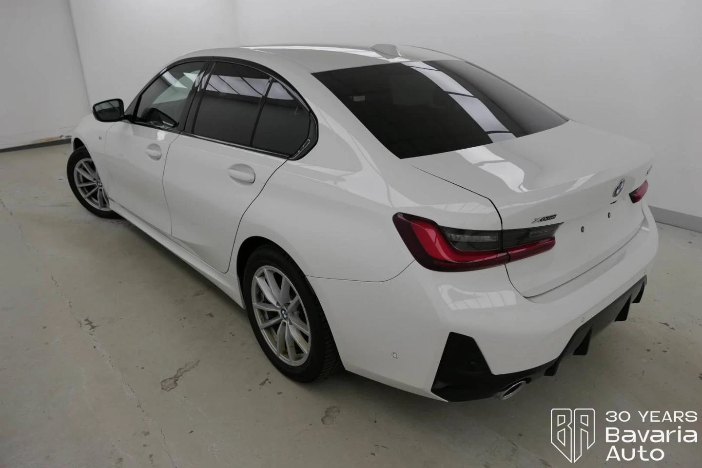 BMW 320 d xDrive M Sport Paket - изображение 2