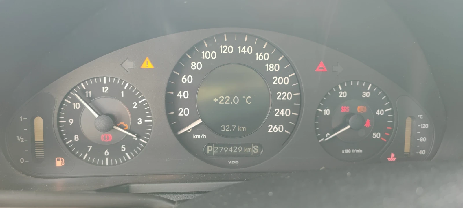 Mercedes-Benz E 200 211.007 - изображение 9