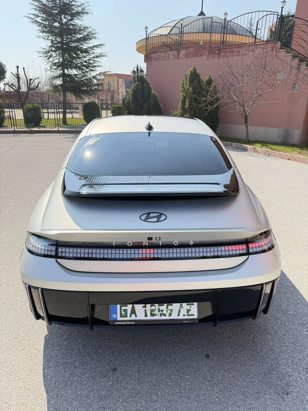 Hyundai Ioniq 6 First Edition 100% Батерия, Гаранция , снимка 11 - Автомобили и джипове - 53724763