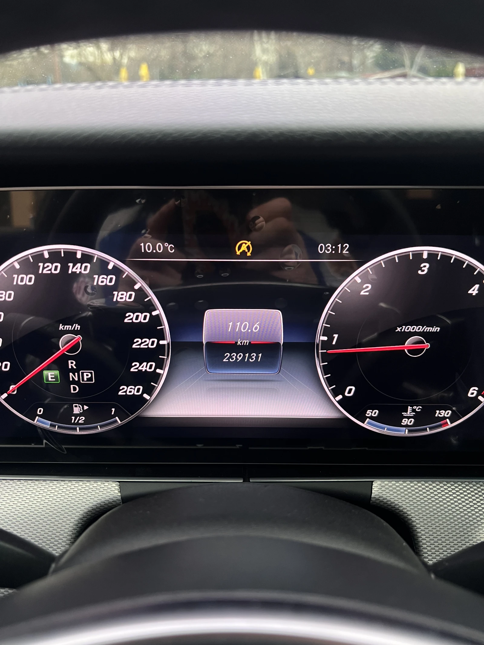 Mercedes-Benz E 220, снимка 9 - Автомобили и джипове - 53728736