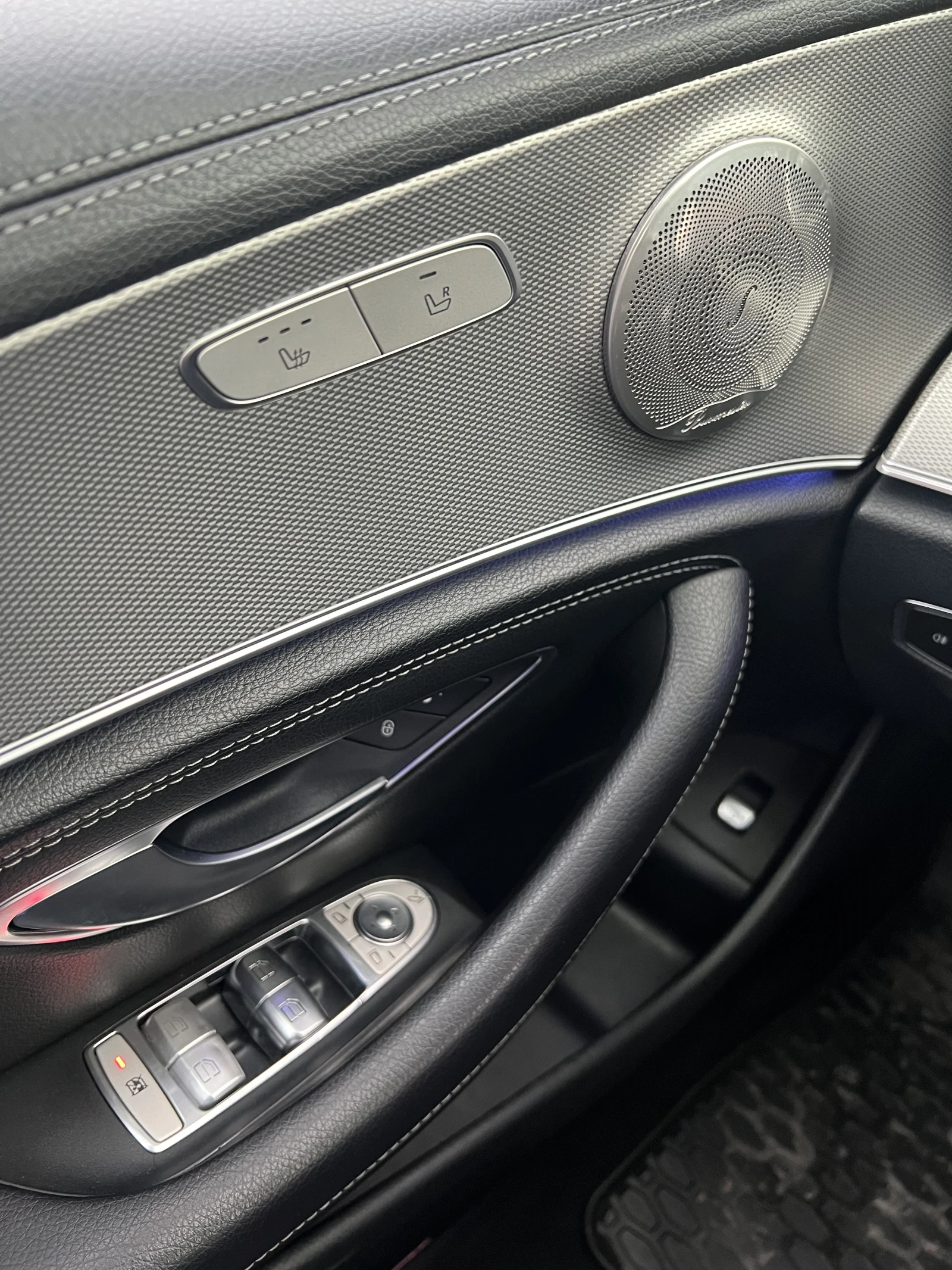 Mercedes-Benz E 220, снимка 12 - Автомобили и джипове - 53728736