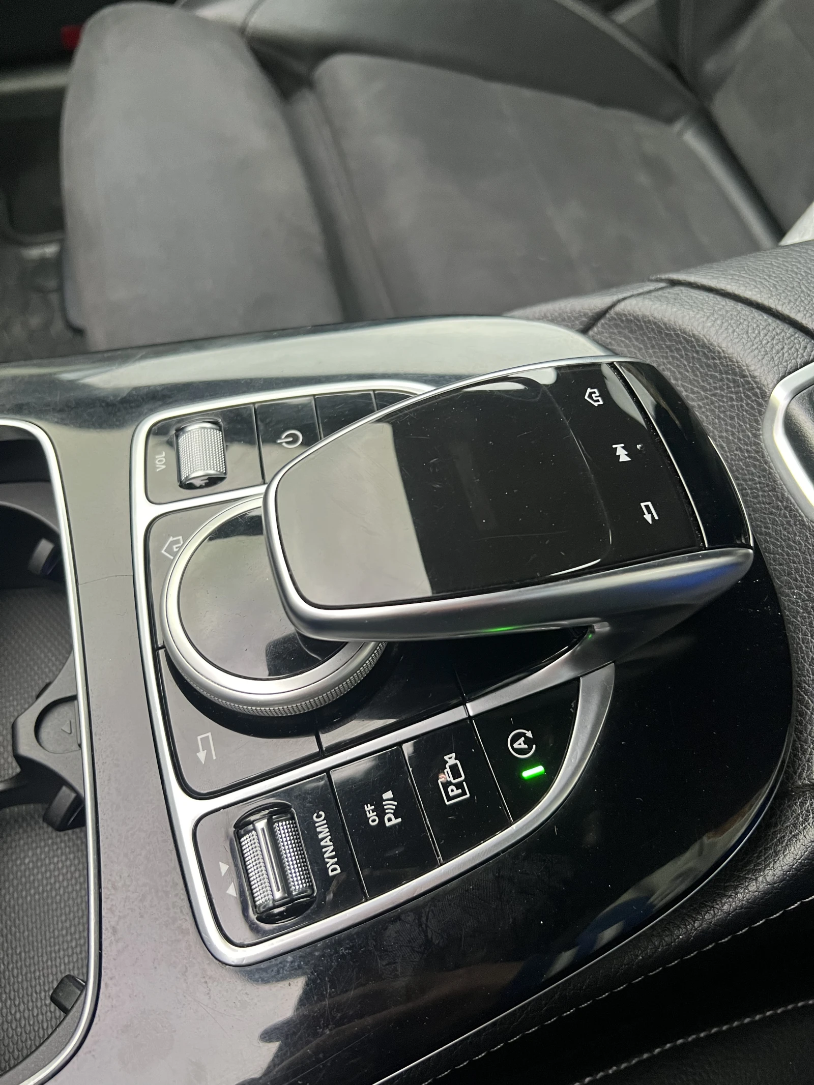 Mercedes-Benz E 220, снимка 11 - Автомобили и джипове - 53728736