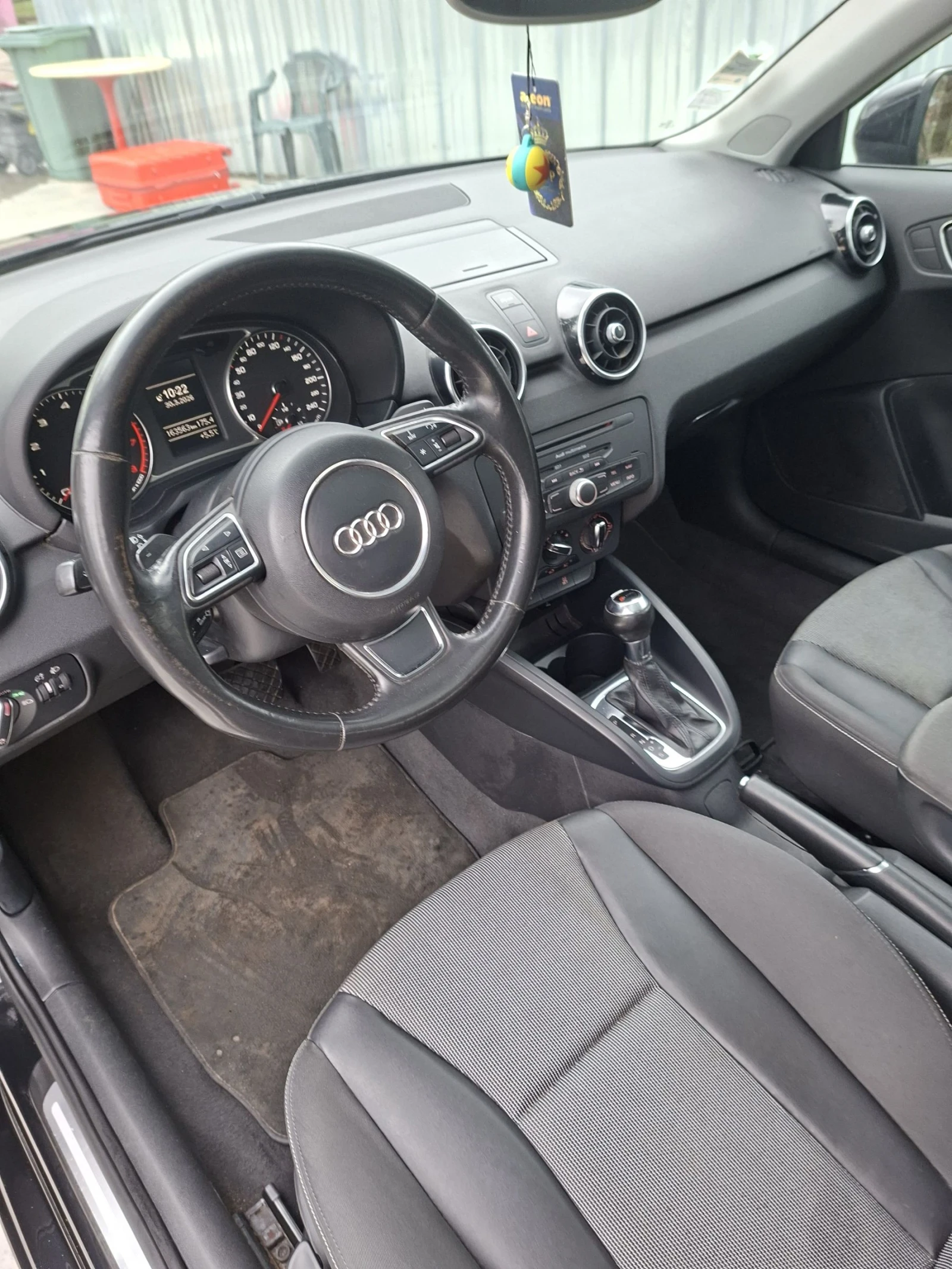 Audi A1 14 tfsi, снимка 5 - Автомобили и джипове - 54029840