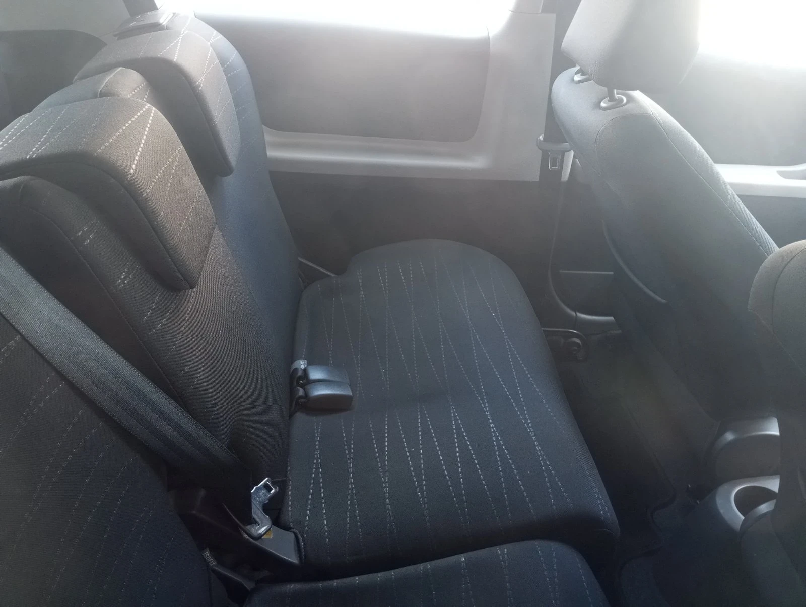 Toyota Yaris 3 врати , снимка 5 - Автомобили и джипове - 54148149