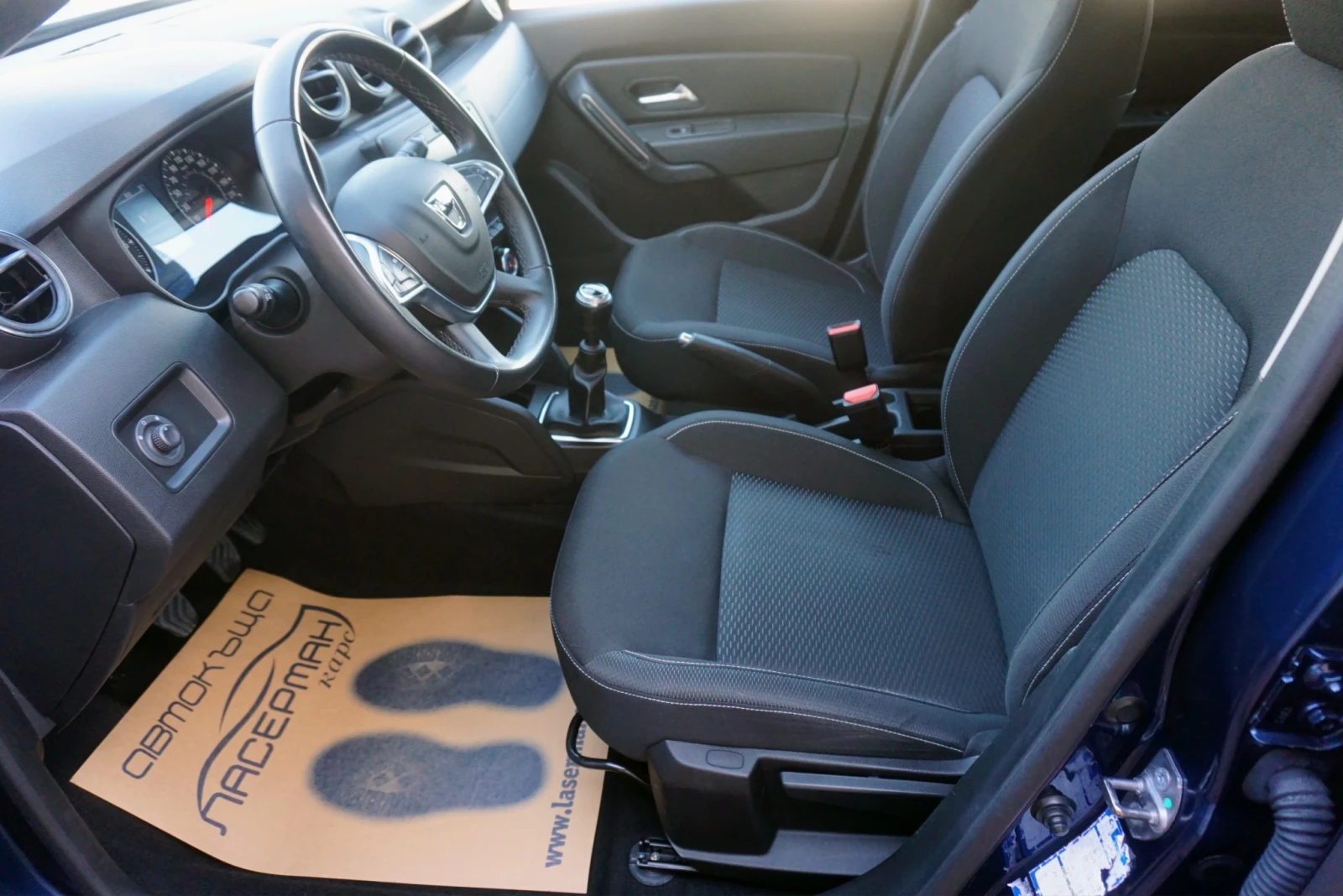 Dacia Duster 1.5 dci COMFORT, снимка 8 - Автомобили и джипове - 54205148