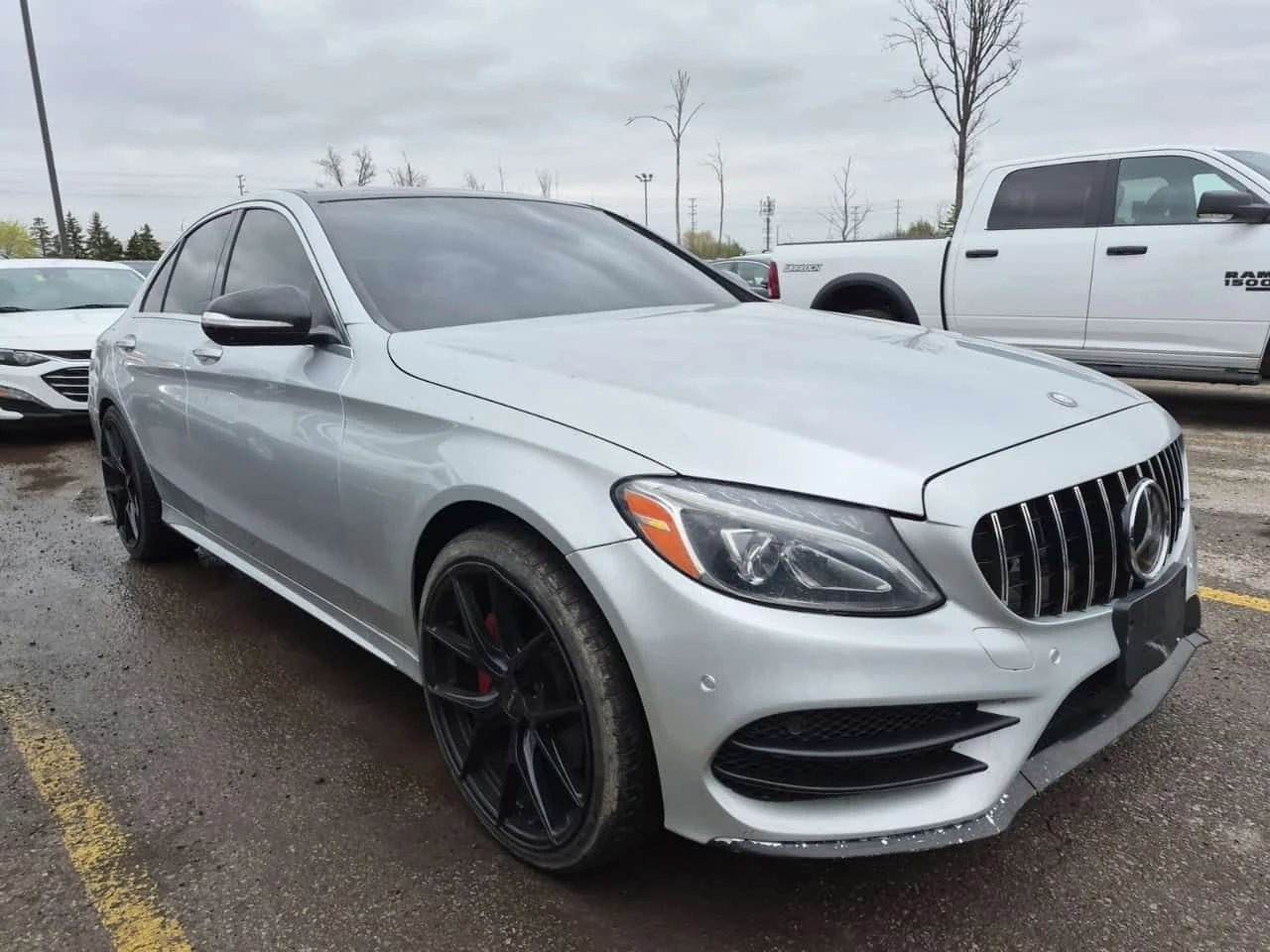 Mercedes-Benz C 400 ПОДГРЕВ * ШИБИДАХ * ОТ ПРЕДСТАВИТЕЛСТВО, снимка 2 - Автомобили и джипове - 54383807