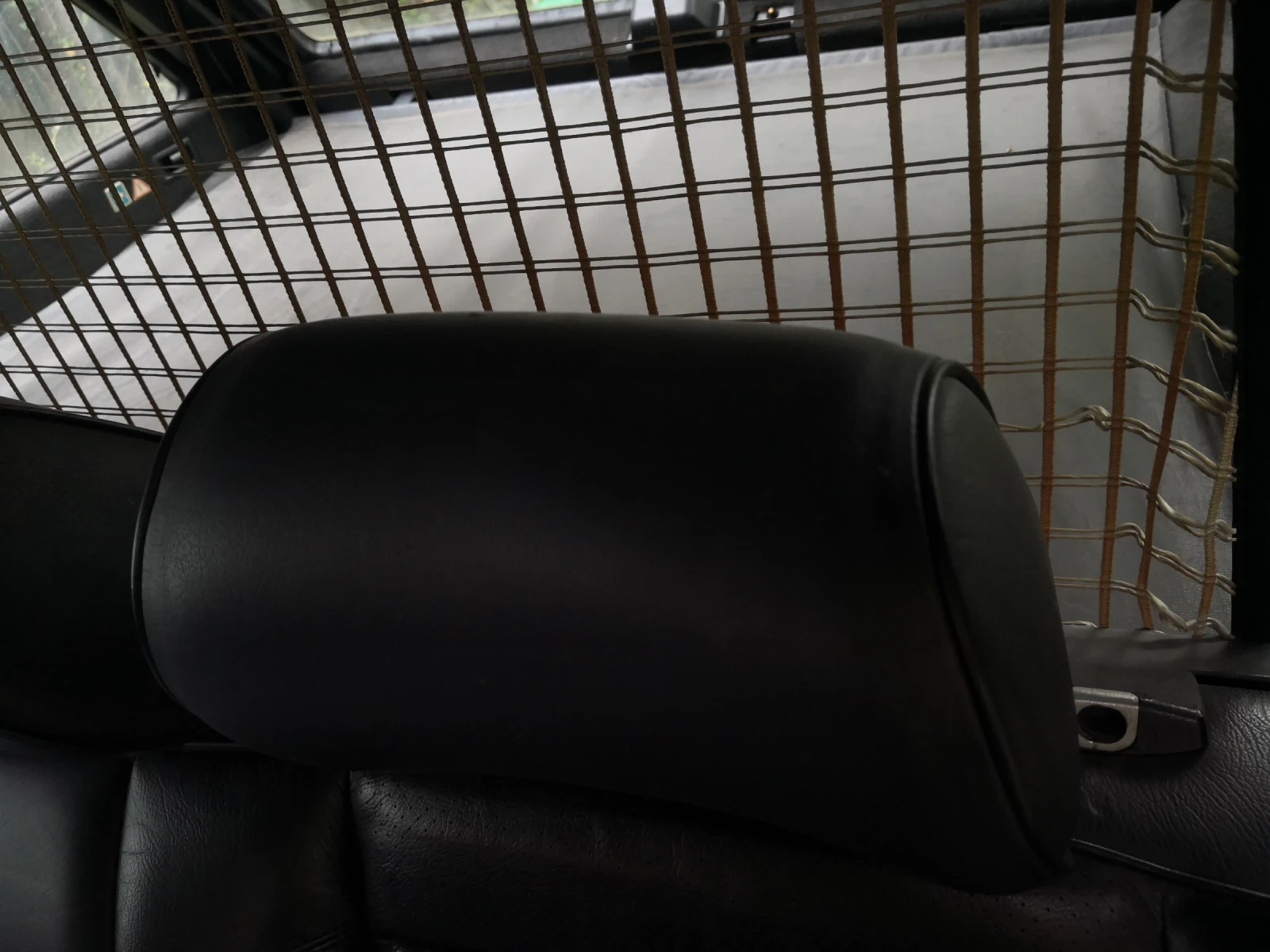 Mercedes-Benz E 320 Sportline , снимка 16 - Автомобили и джипове - 54589739