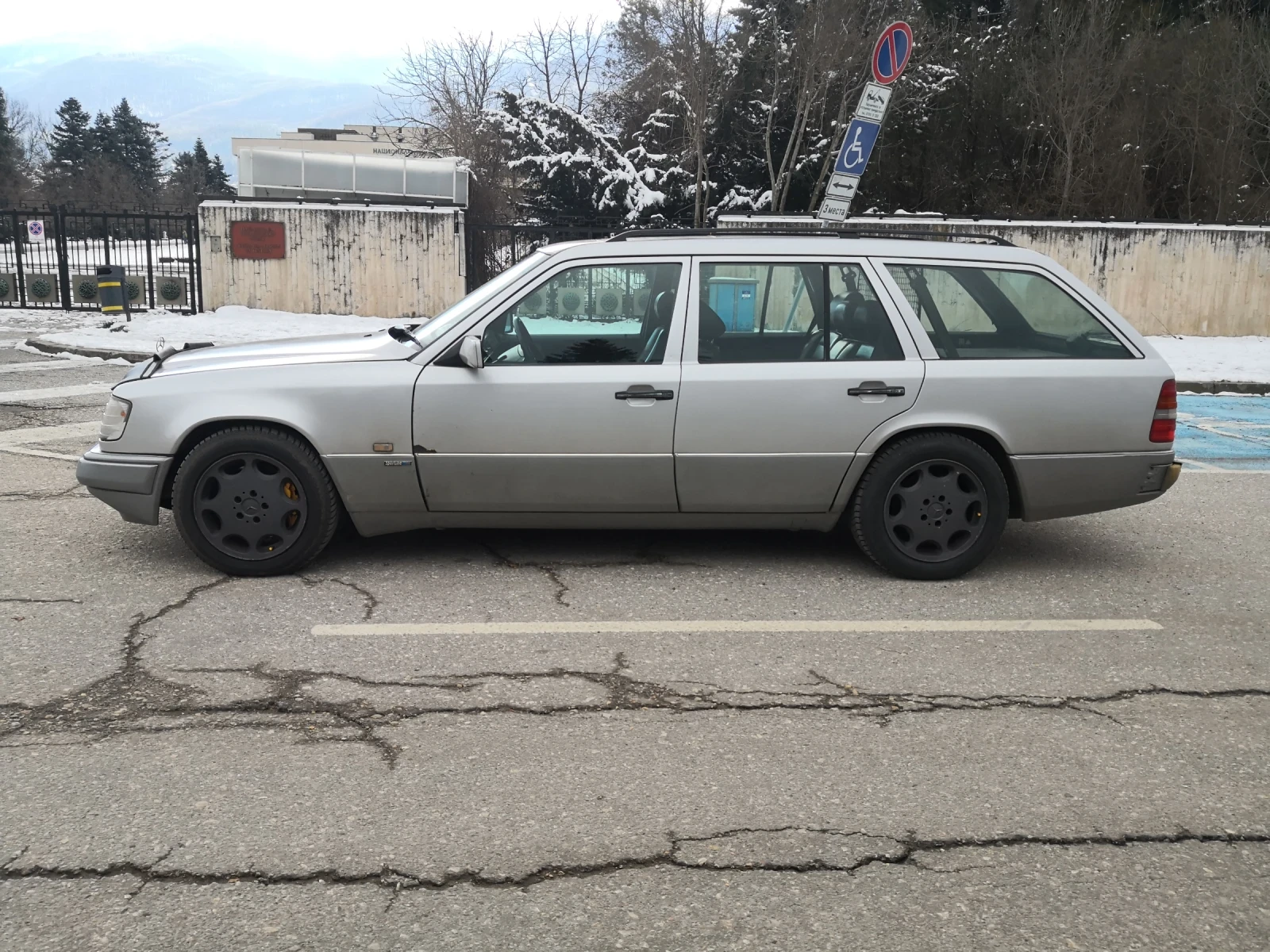 Mercedes-Benz E 320 Sportline , снимка 3 - Автомобили и джипове - 54589739