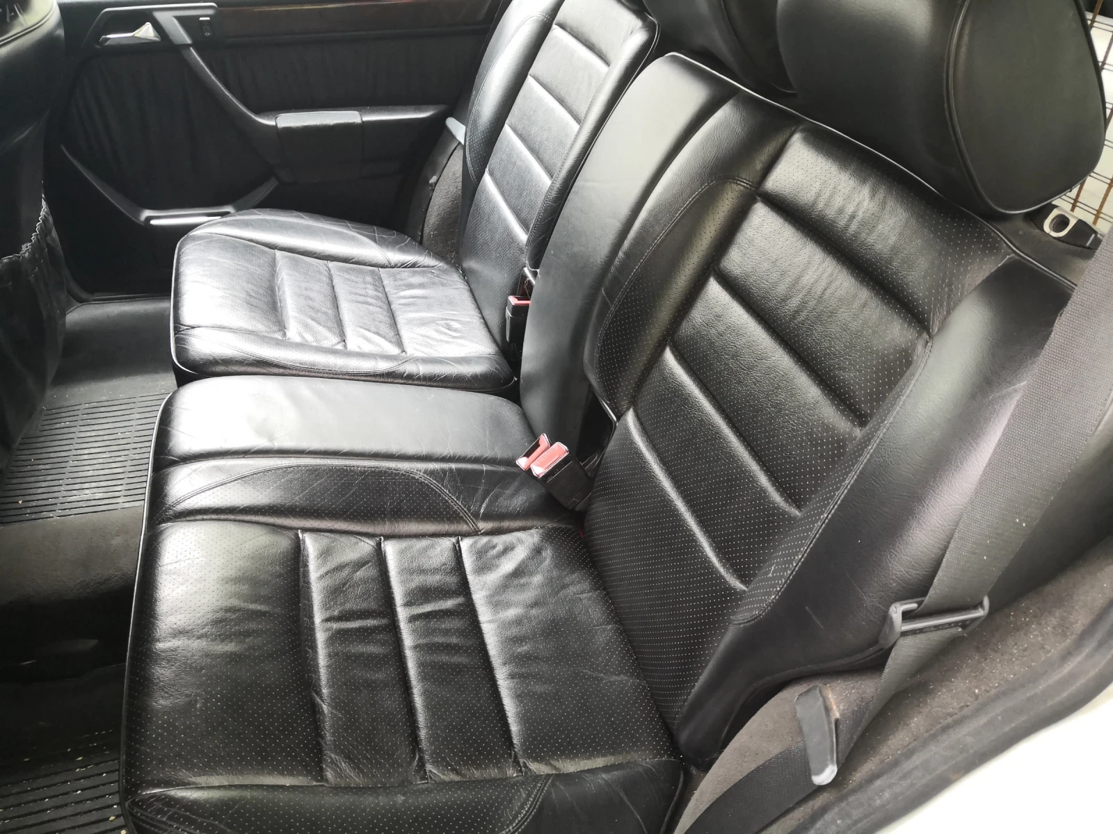 Mercedes-Benz E 320 Sportline , снимка 15 - Автомобили и джипове - 54589739