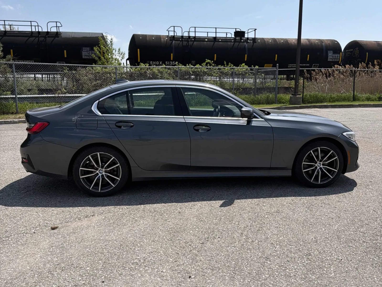 BMW 330 CARFAX * АВТО КРЕДИТ * ПРОГНОЗНА ЦЕНА ДО БГ * , снимка 4 - Автомобили и джипове - 54635234