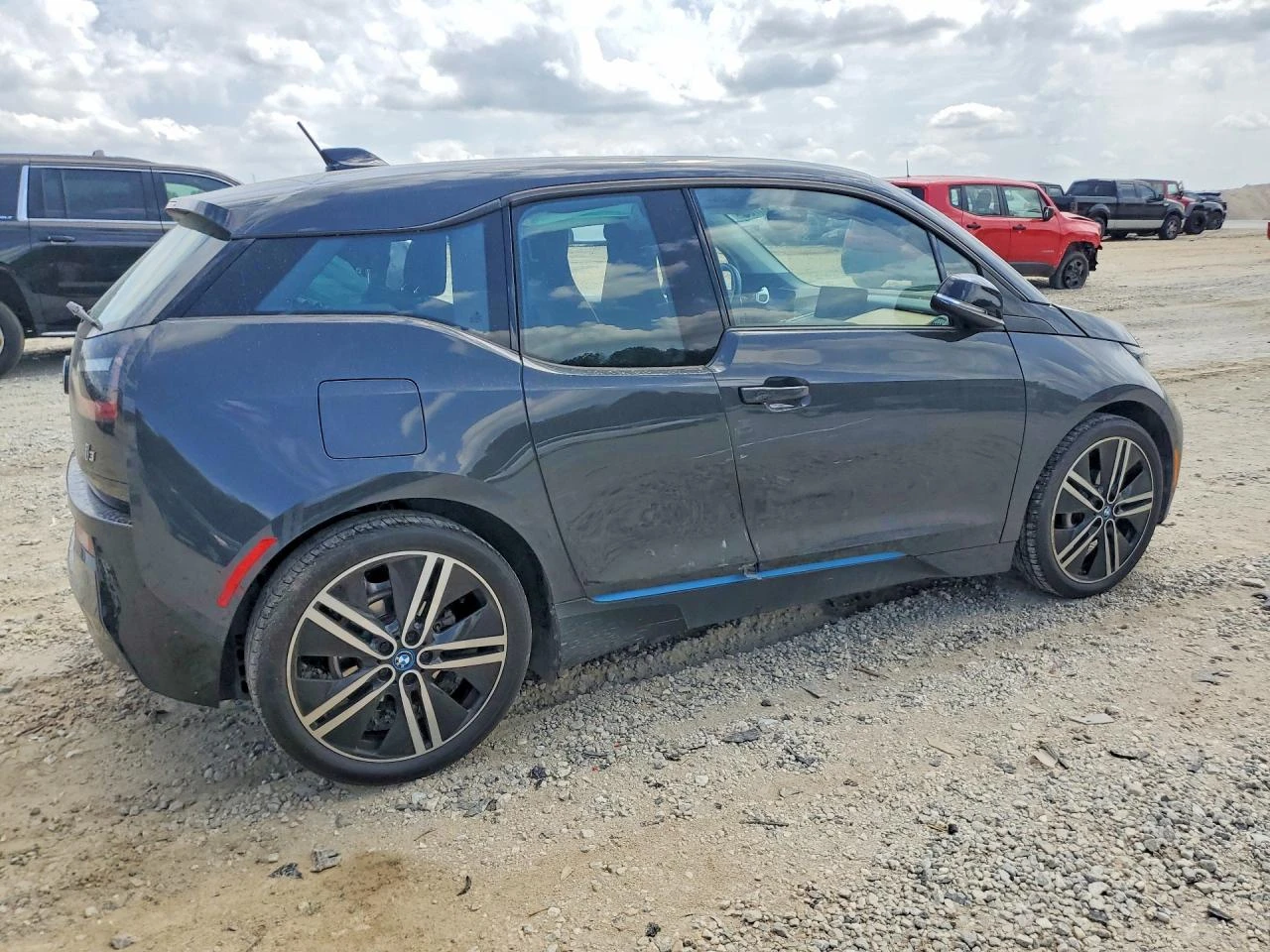 BMW i3 Bev, снимка 3 - Автомобили и джипове - 54655218