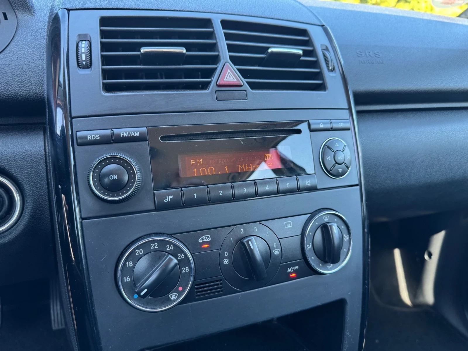 Mercedes-Benz A 170, снимка 16 - Автомобили и джипове - 54737392