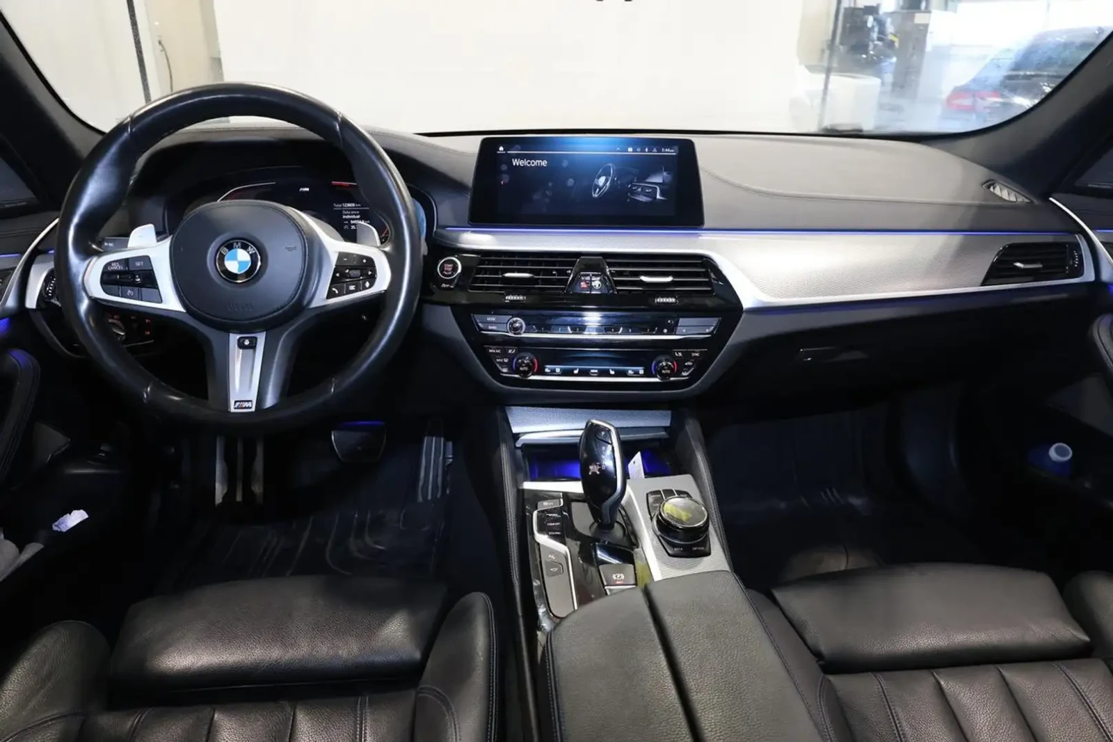BMW 540 xDrive40i, снимка 8 - Автомобили и джипове - 54997556