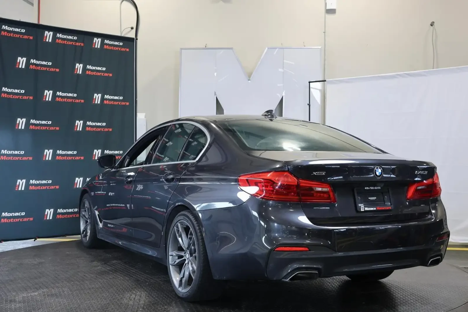 BMW 540 xDrive40i, снимка 3 - Автомобили и джипове - 54997556