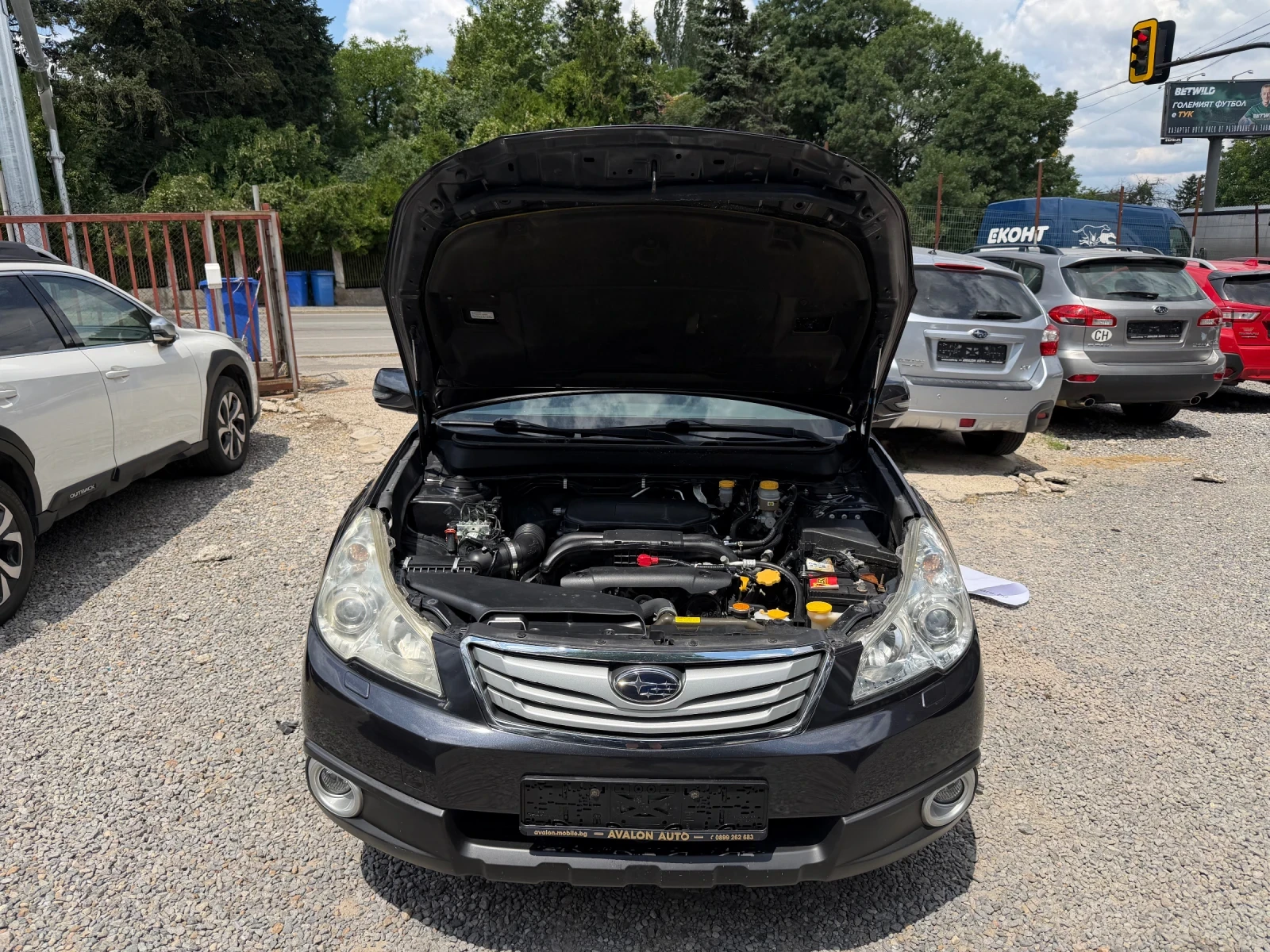 Subaru Outback 2.5 Ръчна Кутия, снимка 15 - Автомобили и джипове - 55179010