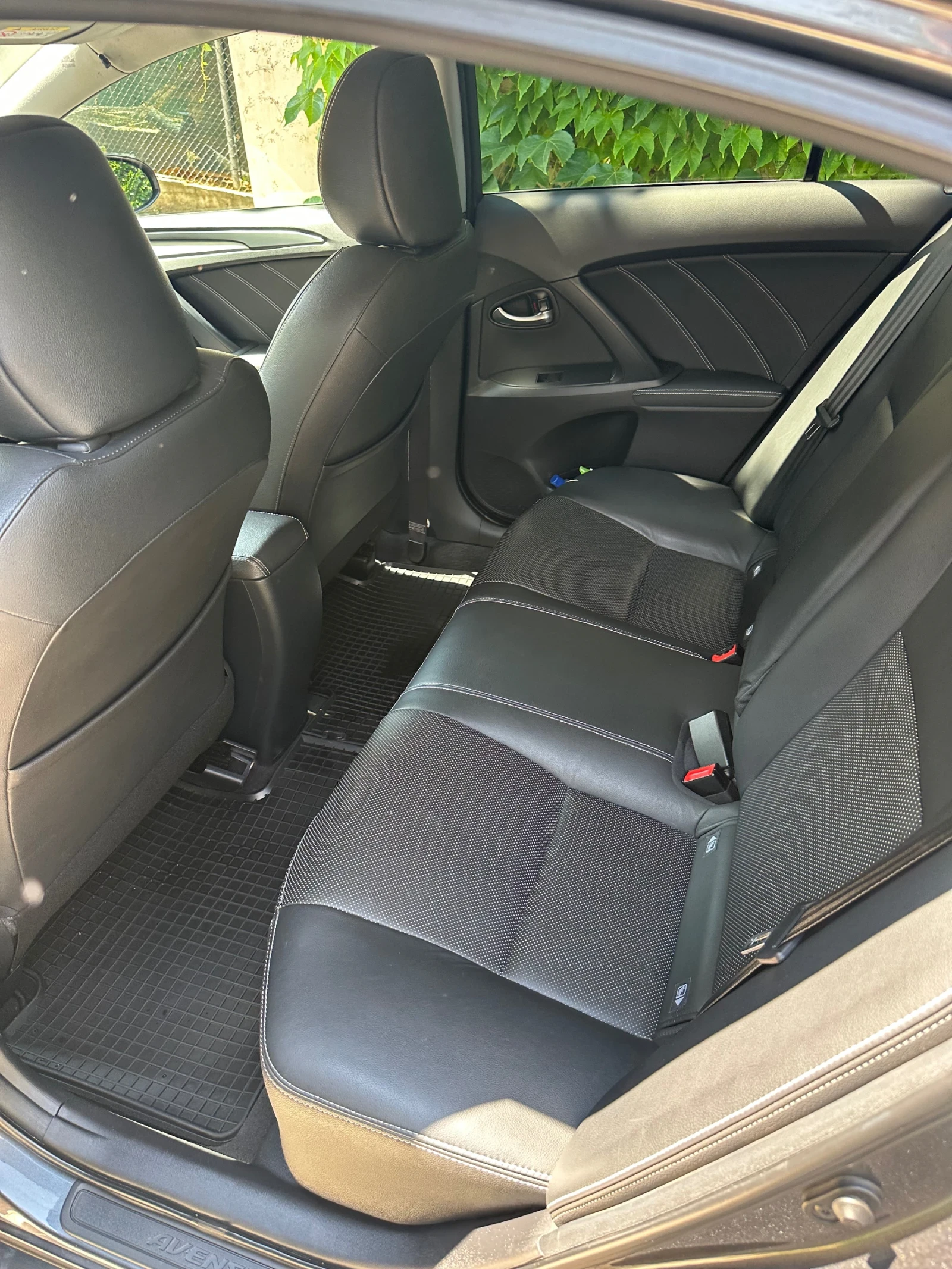 Toyota Avensis 1.8 vvti 147hp CVT, снимка 7 - Автомобили и джипове - 55911054
