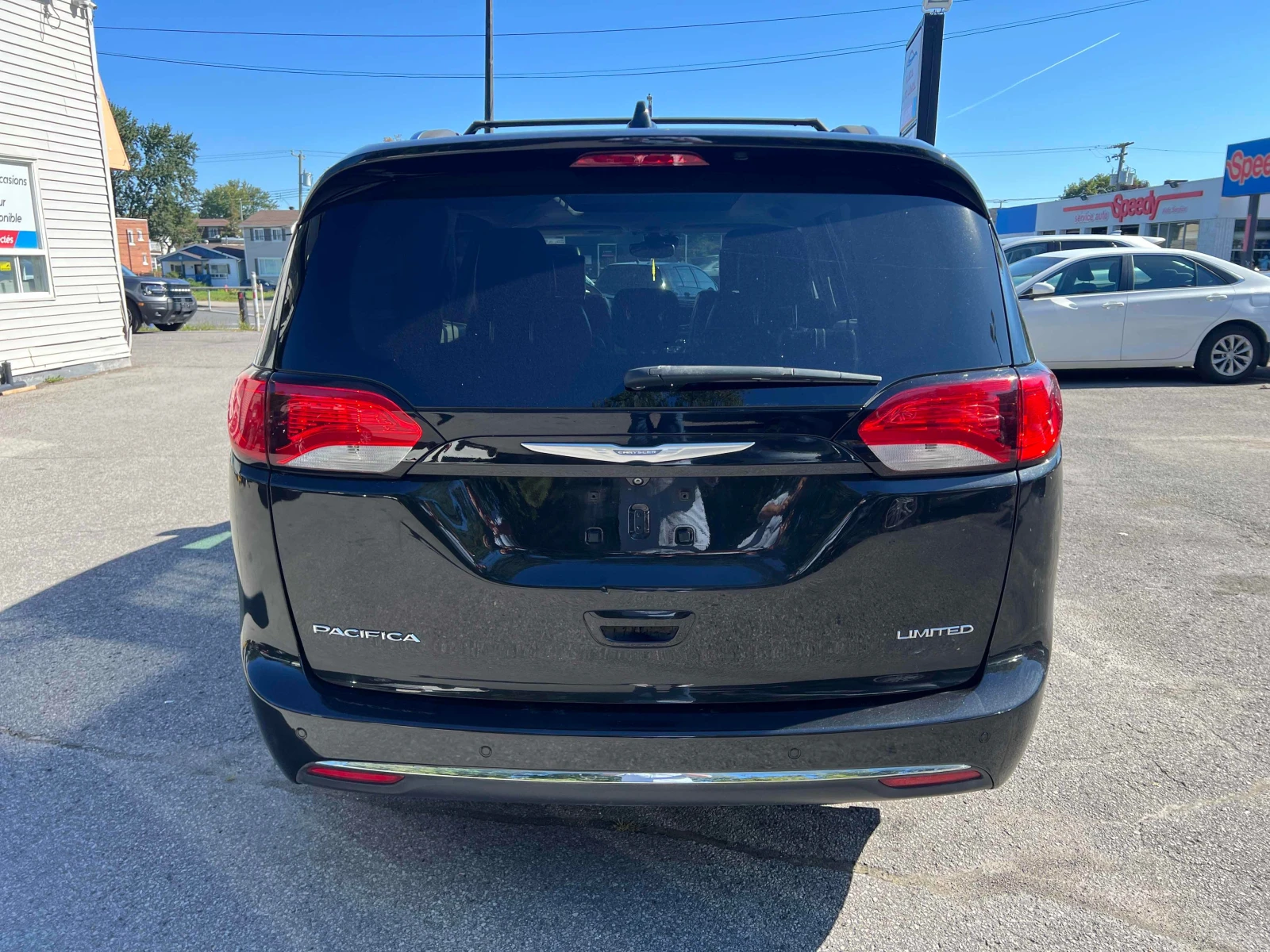 Chrysler Pacifica * Limited * АВТОКРЕДИТ БЕЗ ПЪРВОНАЧАЛНА ВНОСКА* , снимка 4 - Автомобили и джипове - 55953682
