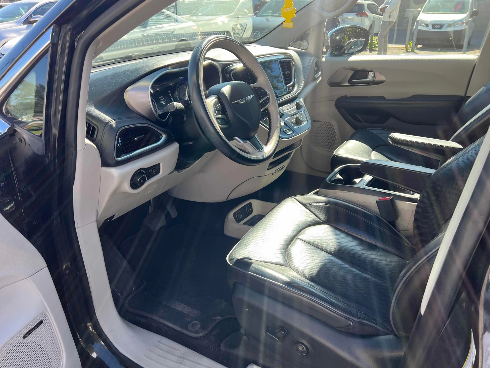 Chrysler Pacifica * Limited * АВТОКРЕДИТ БЕЗ ПЪРВОНАЧАЛНА ВНОСКА* , снимка 5 - Автомобили и джипове - 55953682