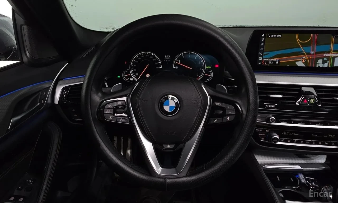 BMW 530 i M Sport Package | АВТОФИНАНСИРАНЕ | ЦЕНА ДО БГ, снимка 13 - Автомобили и джипове - 56107625