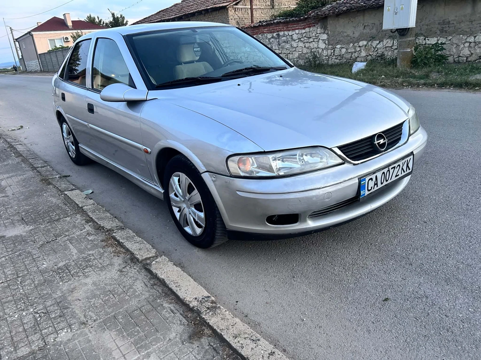 Opel Vectra 1.6 Бензин, снимка 2 - Автомобили и джипове - 56297249