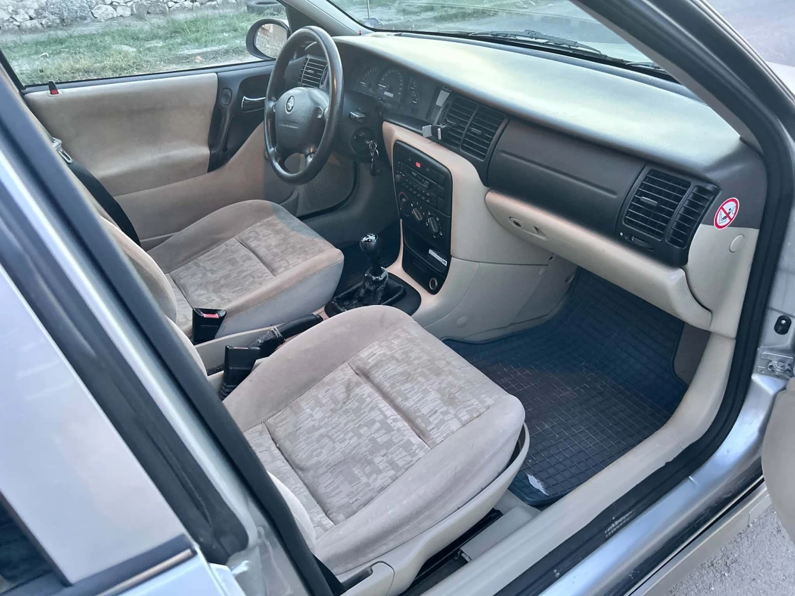 Opel Vectra 1.6 Бензин, снимка 8 - Автомобили и джипове - 56297249
