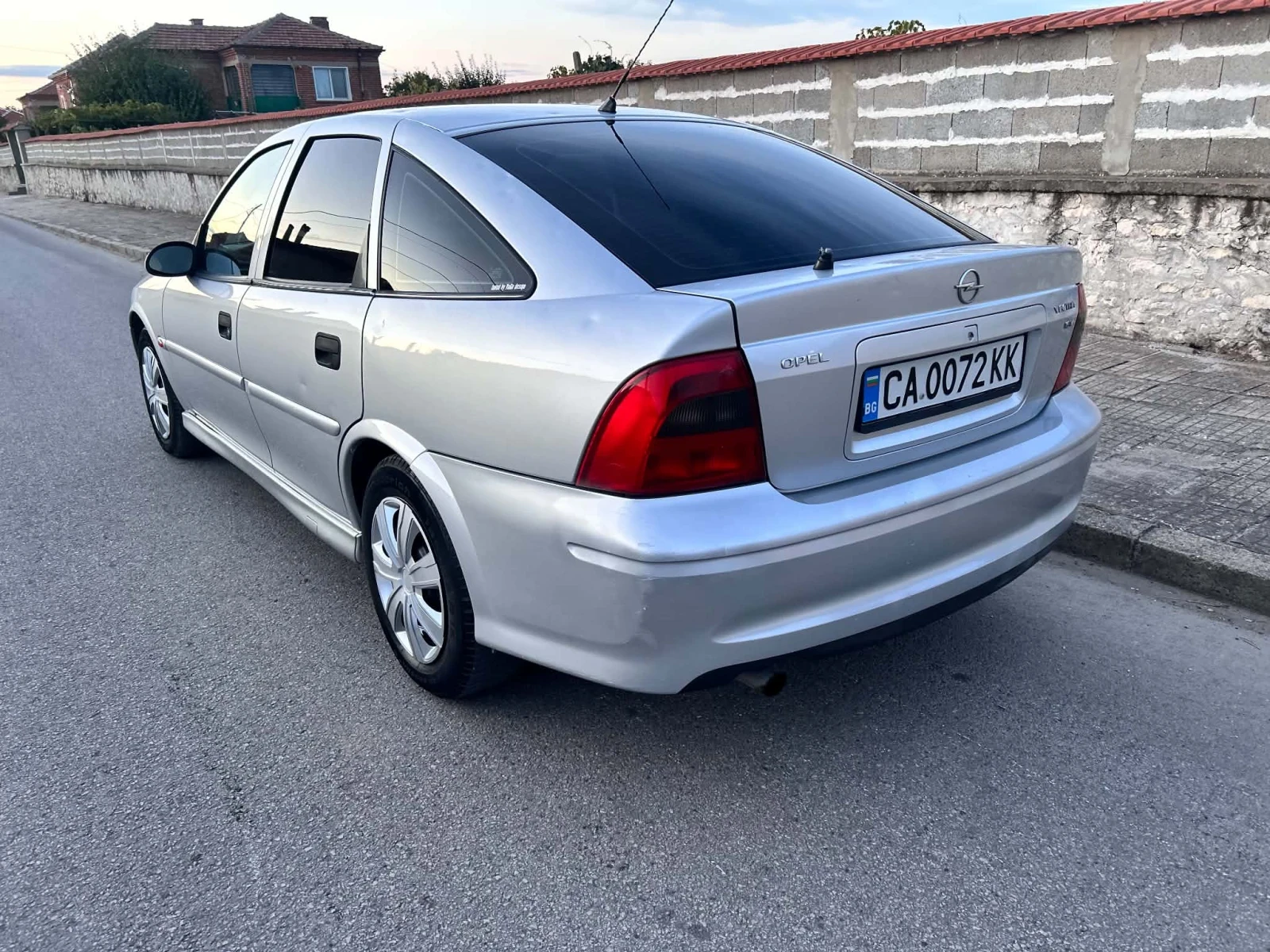 Opel Vectra 1.6 Бензин, снимка 5 - Автомобили и джипове - 56297249