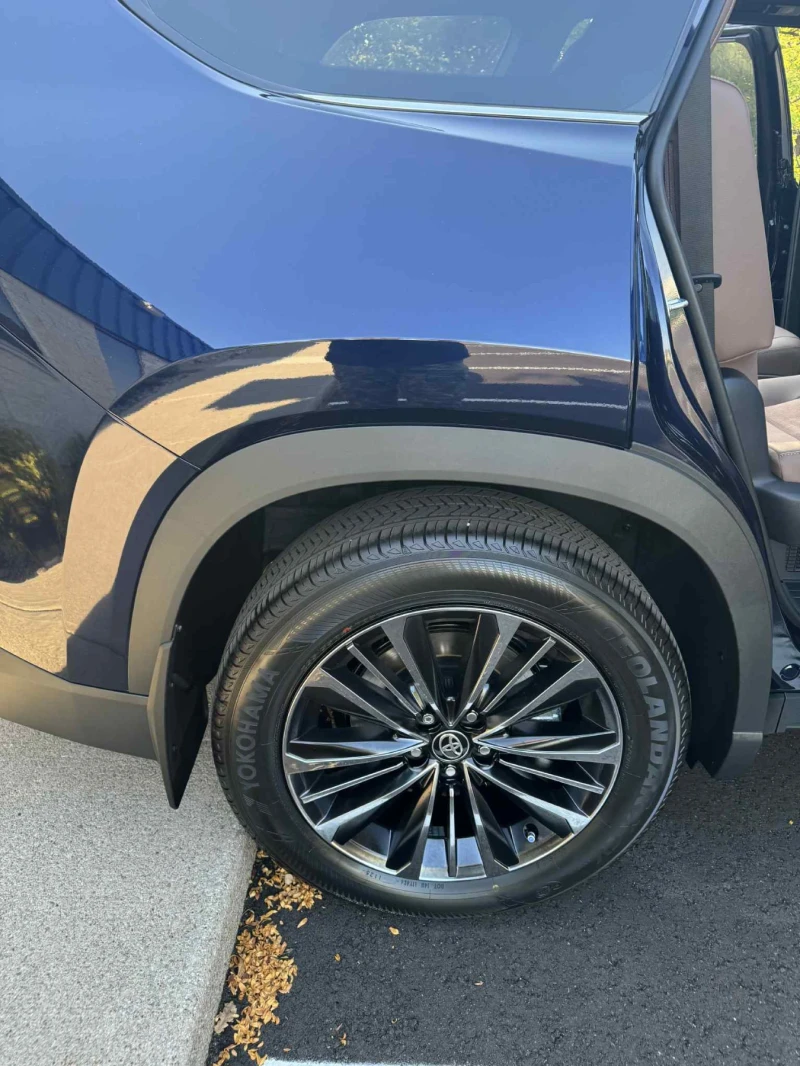 Toyota Highlander Grand Platinum Hybrid MAX 7-местен 9/2025, снимка 6 - Автомобили и джипове - 52345822