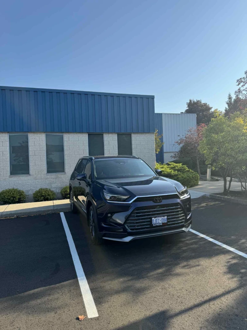 Toyota Highlander Grand Platinum Hybrid MAX 7-местен 9/2025, снимка 2 - Автомобили и джипове - 52345822